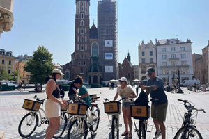 Private Bike Tour from 4 pax, Old Town, Univ, Castle, Jewish