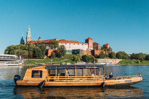 Cracovia: paseo en barco en grupo reducido y tour en carrito de golf sobre el patrimonio judío