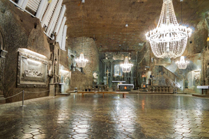 Visite de la mine de sel de Wieliczka avec transfert et billet coupe-file