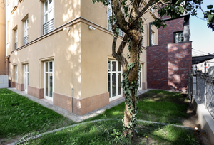 H11 ApartHotel