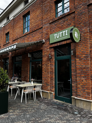 Tutti Italian Vibe Restaurant