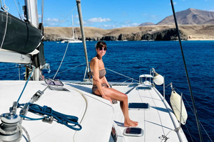 4h Shared Catamaran sailing to Papagayo Beaches (12pers max)