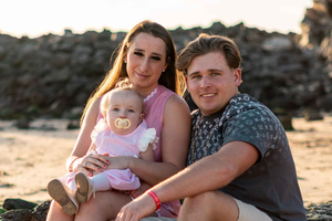 Séance photo en famille au coucher du soleil sur les plages de Lanzarote