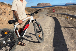 La Graciosa: Rent your ELECTRIC BIKE and explore the island at your own pace.