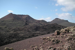 Lanzarote: Guided Volcano Hike with Transfers