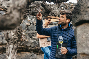 Wine Lovers: Wine Tasting Tour at El Grifo Bodega Lanzarote