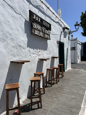 Bar Stop