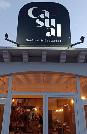 Casual.Seafood