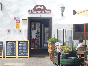 El Recoveco de NaRA restaurant in the historic town of Teguise