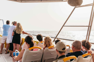 2,5 Uur Zonsondergang en Dolfijnen Cruise