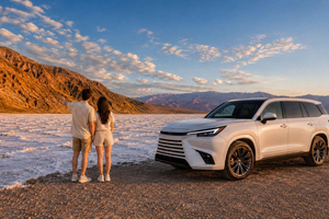 Death Valley Black Edition Luxury Small-Group SUV Tour