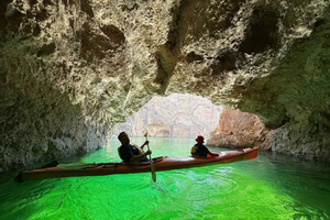 Grotta di Smeraldo: tour in kayak con navetta da Las Vegas