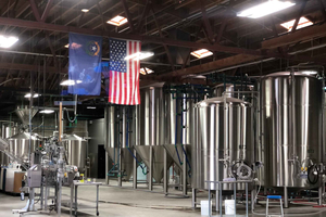Las Vegas: Brewery Tour by Party Bus with 3 Flights of Beer