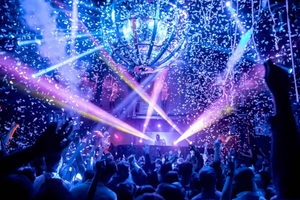 Las Vegas: Club Crawl with Party Bus, Drinks, and Fast Entry