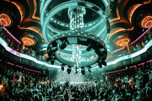 Las Vegas: VIP Club Crawl with Party Bus and Drinks