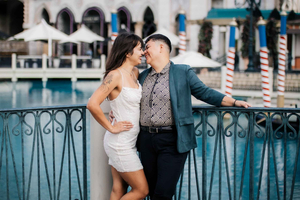 Private Vacation Photoshoot with Photographer in Las Vegas