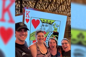 Small Group Vegas Strip Walking Tour with Free Drink