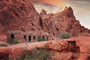 Whispers of the Desert: A Journey Through the Valley of Fire (sunset)