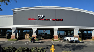 DJ's All American Tavern