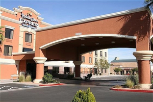 Holiday Inn Express & Suites Henderson, an IHG Hotel