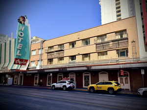 Hotel Apache
