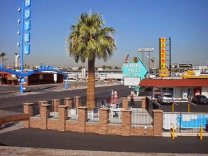 The Desert Hills Motel