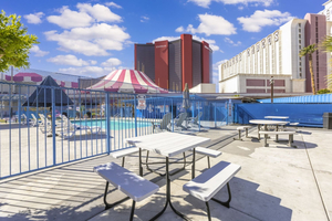Travelsuites Inn