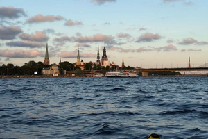 Riika: Kajakointiretki ja rentouttava kelluva sauna
