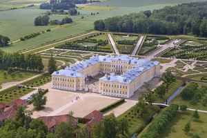 Riga: Rundale, Bauska and Hill of Cross Private Castle Tour