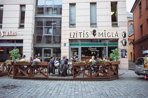 Kafejnīca, bārs Ezītis miglā
