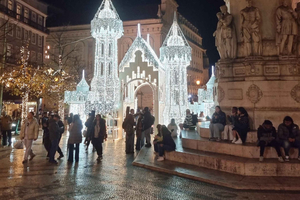 2h Private TukTuk Tour Christmas Lights Free Pickup