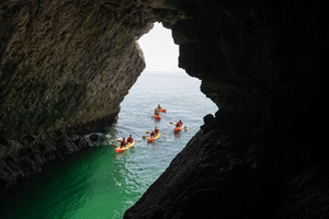 Arrabida Park Kayak Tour with Beach Picnic