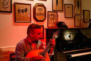 Fado in Alfama – Traditional Fado Experience