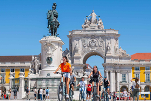 Bike Tour from Lisbon to Belém + Liquor & Pastry
