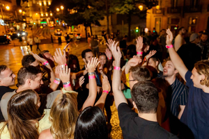 Lisbon Premium Pubcrawl: 1h avoin baari, shotit, VIP-klubin sisäänkäynti