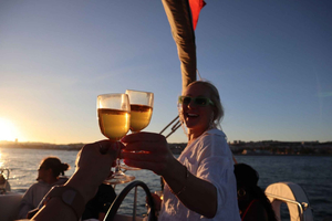Lisbon Sunset Sailing – Small Group (max 10) Wine & History