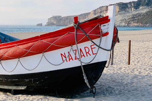 De Lisboa: Viagem de um dia ao Porto, Nazaré e Capela do Senhor da Pedra