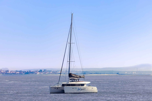Lissabon: privécatamaranvaart over de Taag