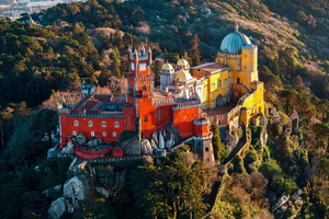 Sintra en Cascais: dagtour met tickets voor het Pena-paleis