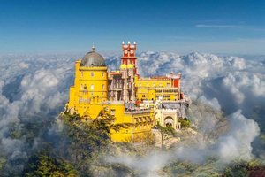 Sintra: Pena Palce + Cabo da Roca + Cascais from Lisbon