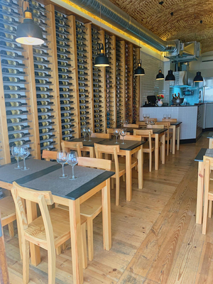 Antiga Wine Bar