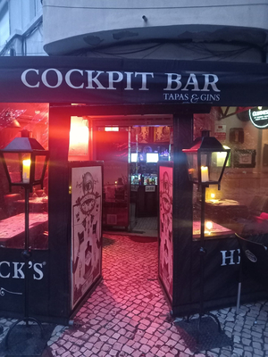 Cockpit Bar