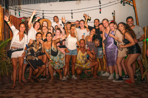 Lisbon Pubcrawl by Social Pubcrawl