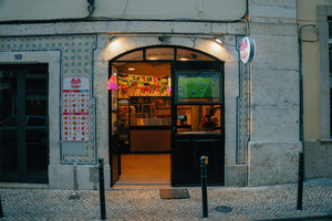 Pink street bites