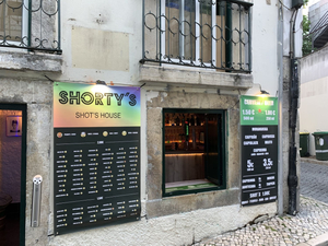 SHORTYS BAR