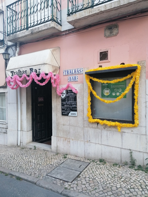 Tralhas Bar