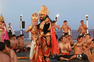 Bali: MELASTI BEACH SUNSET KECAK DANCE WITH DINNER PACKAGES