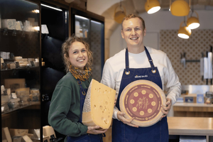 Cheese & wine tasting at a cheese factory in Aix-en-Provence