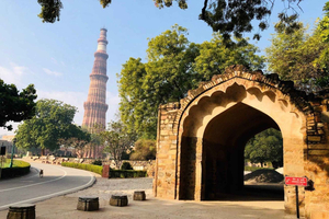 Delhi: Qutub Minar Private Guided Tour & Entry