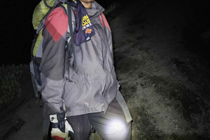 Epic Rinjani One-Day Trek: Senaru or Sembalun Pathways